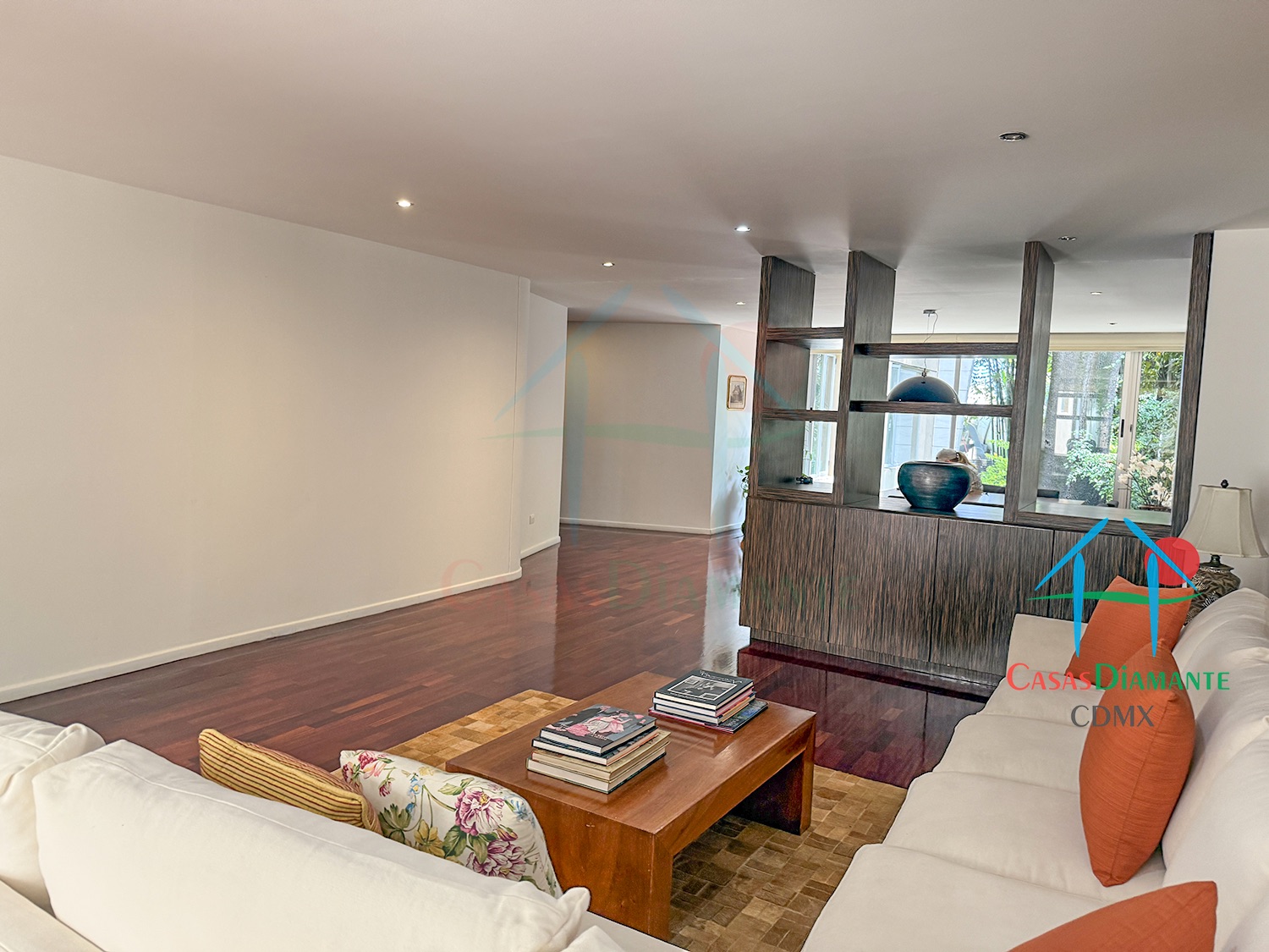 Polanco Tres Picos Rojo - Sala 8 Polanco Tres Picos Rojo - Sala 8